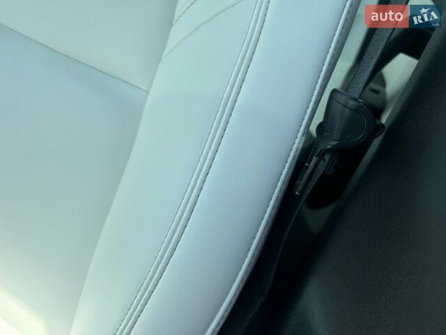 Білий Тесла Модель 3, об'ємом двигуна 0 л та пробігом 108 тис. км за 17500 $, фото 36 на Automoto.ua