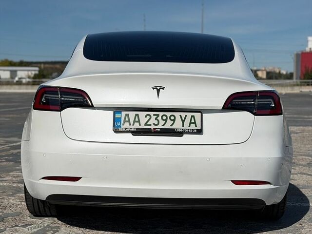 Белый Тесла Модель 3, объемом двигателя 0 л и пробегом 33 тыс. км за 18500 $, фото 7 на Automoto.ua