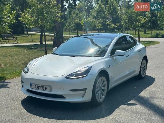 Белый Тесла Модель 3, объемом двигателя 0 л и пробегом 98 тыс. км за 16300 $, фото 1 на Automoto.ua