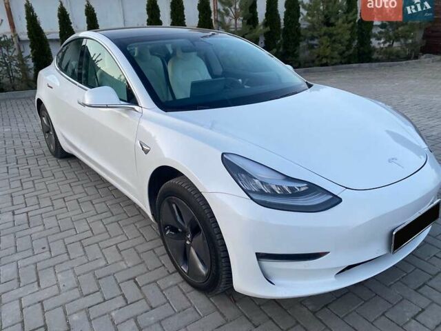 Белый Тесла Модель 3, объемом двигателя 0 л и пробегом 236 тыс. км за 14300 $, фото 3 на Automoto.ua