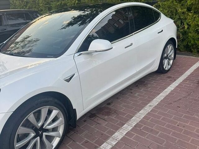 Белый Тесла Модель 3, объемом двигателя 0 л и пробегом 95 тыс. км за 16500 $, фото 5 на Automoto.ua