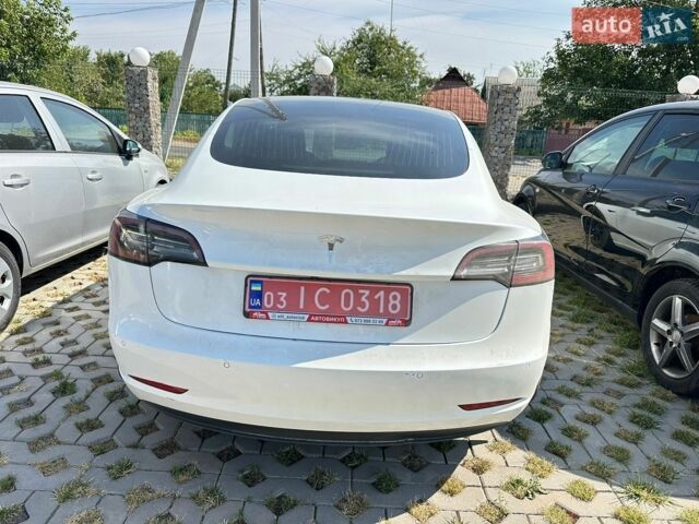 Белый Тесла Модель 3, объемом двигателя 0 л и пробегом 237 тыс. км за 13500 $, фото 4 на Automoto.ua