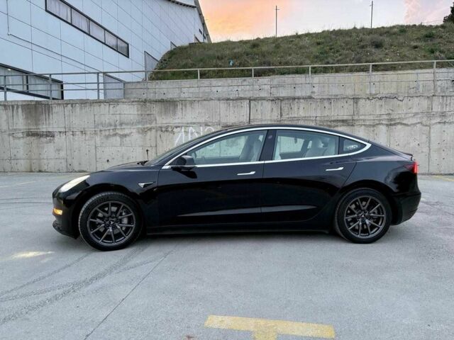 Білий Тесла Модель 3, об'ємом двигуна 0 л та пробігом 12 тис. км за 13200 $, фото 3 на Automoto.ua