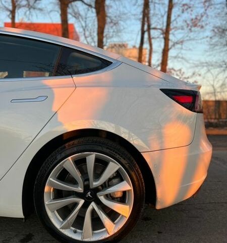 Белый Тесла Модель 3, объемом двигателя 0 л и пробегом 62 тыс. км за 22400 $, фото 11 на Automoto.ua