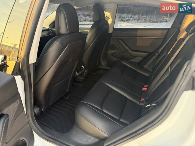 Белый Тесла Модель 3, объемом двигателя 0 л и пробегом 190 тыс. км за 15950 $, фото 31 на Automoto.ua