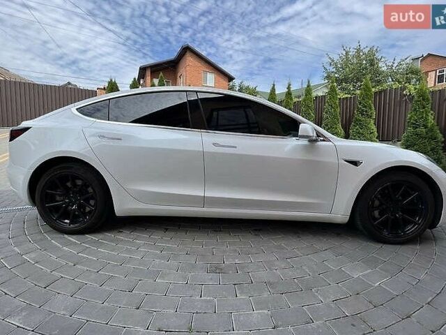 Білий Тесла Модель 3, об'ємом двигуна 0 л та пробігом 195 тис. км за 13700 $, фото 13 на Automoto.ua