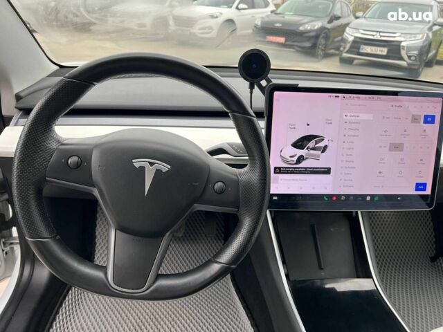 Білий Тесла Модель 3, об'ємом двигуна 0 л та пробігом 203 тис. км за 12000 $, фото 19 на Automoto.ua