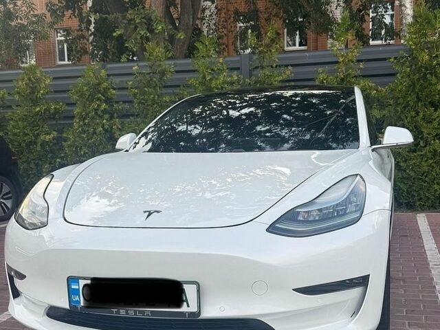 Белый Тесла Модель 3, объемом двигателя 0 л и пробегом 95 тыс. км за 16500 $, фото 4 на Automoto.ua
