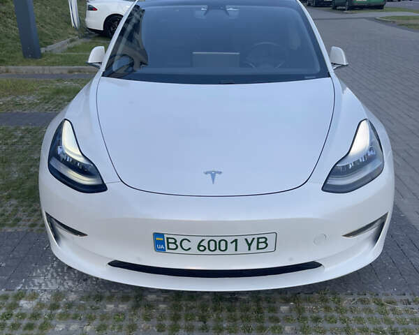 Білий Тесла Модель 3, об'ємом двигуна 0 л та пробігом 101 тис. км за 22500 $, фото 2 на Automoto.ua