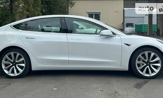 Білий Тесла Модель 3, об'ємом двигуна 0 л та пробігом 88 тис. км за 20000 $, фото 4 на Automoto.ua