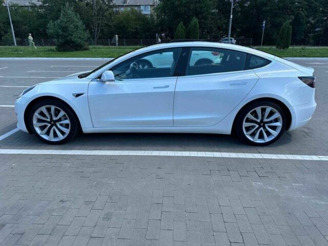 Белый Тесла Модель 3, объемом двигателя 0 л и пробегом 140 тыс. км за 22850 $, фото 2 на Automoto.ua