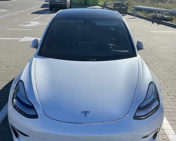 Белый Тесла Модель 3, объемом двигателя 0 л и пробегом 220 тыс. км за 16500 $, фото 9 на Automoto.ua