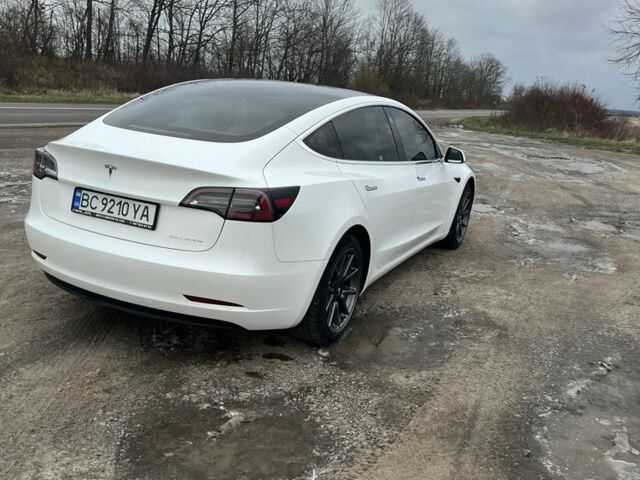 Білий Тесла Модель 3, об'ємом двигуна 0 л та пробігом 62 тис. км за 24500 $, фото 9 на Automoto.ua