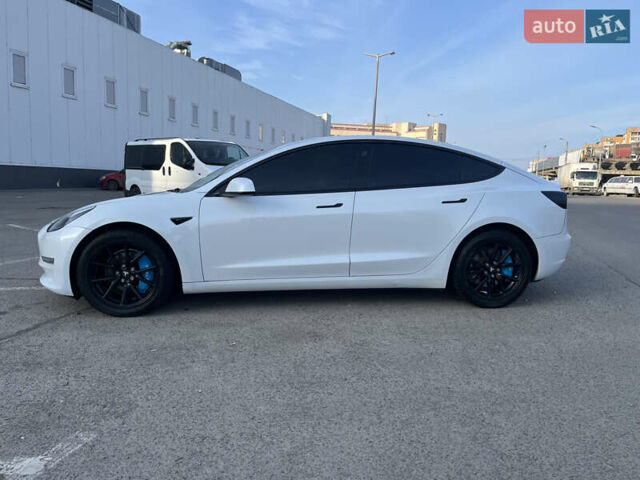 Белый Тесла Модель 3, объемом двигателя 0 л и пробегом 101 тыс. км за 18400 $, фото 3 на Automoto.ua