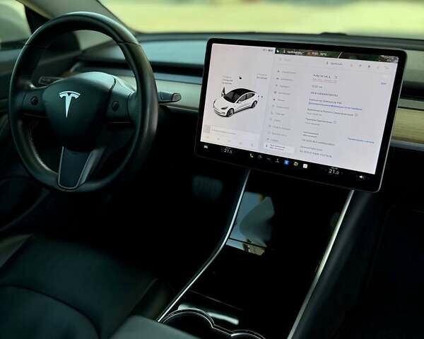 Белый Тесла Модель 3, объемом двигателя 0 л и пробегом 78 тыс. км за 20999 $, фото 24 на Automoto.ua