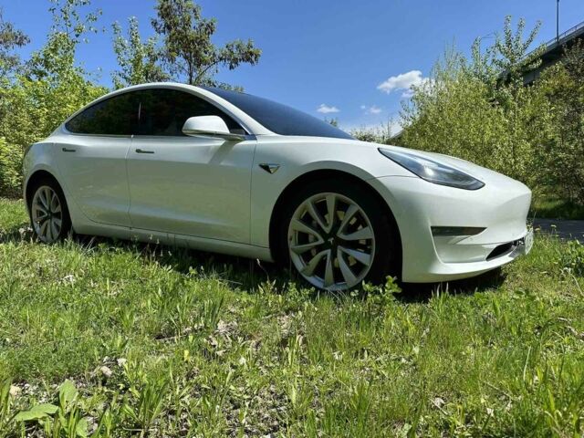 Білий Тесла Модель 3, об'ємом двигуна 0 л та пробігом 124 тис. км за 18300 $, фото 5 на Automoto.ua
