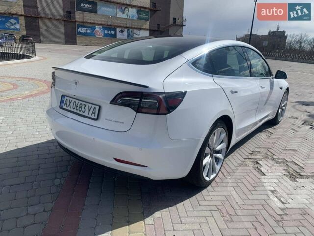 Белый Тесла Модель 3, объемом двигателя 0 л и пробегом 167 тыс. км за 25500 $, фото 25 на Automoto.ua