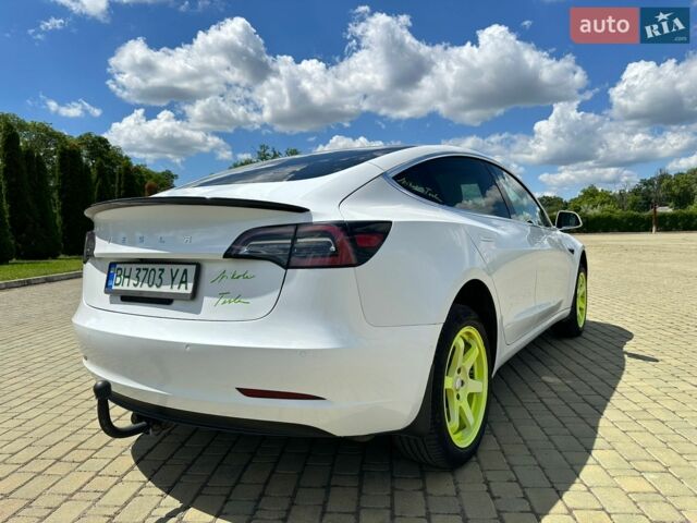 Белый Тесла Модель 3, объемом двигателя 0 л и пробегом 205 тыс. км за 15500 $, фото 5 на Automoto.ua