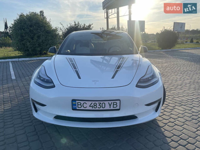 Белый Тесла Модель 3, объемом двигателя 0 л и пробегом 107 тыс. км за 17500 $, фото 1 на Automoto.ua