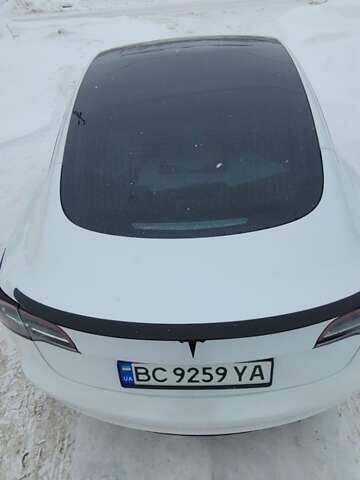 Білий Тесла Модель 3, об'ємом двигуна 0 л та пробігом 130 тис. км за 15500 $, фото 13 на Automoto.ua