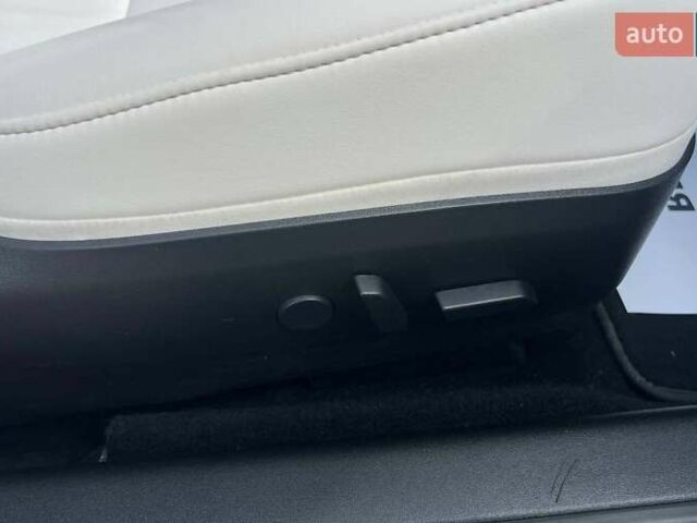 Білий Тесла Модель 3, об'ємом двигуна 0 л та пробігом 89 тис. км за 16900 $, фото 17 на Automoto.ua