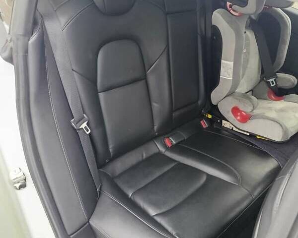 Білий Тесла Модель 3, об'ємом двигуна 0 л та пробігом 151 тис. км за 17300 $, фото 22 на Automoto.ua