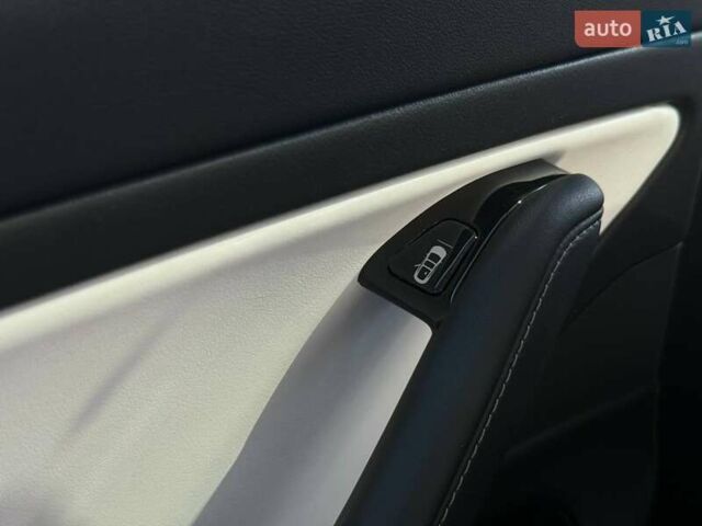 Белый Тесла Модель 3, объемом двигателя 0 л и пробегом 48 тыс. км за 20499 $, фото 33 на Automoto.ua