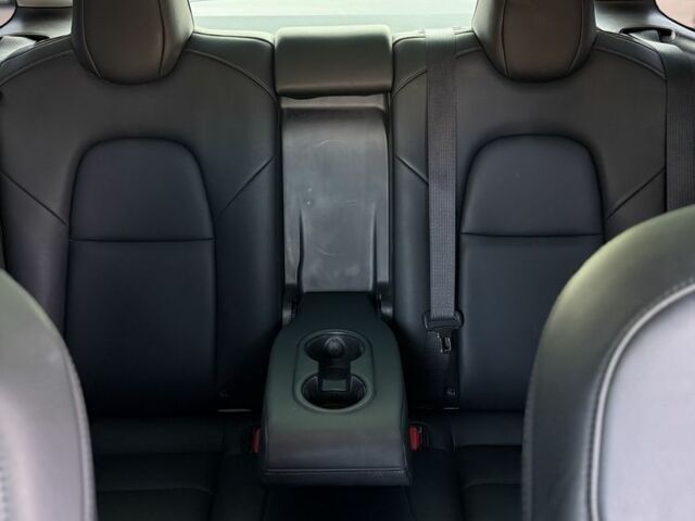 Білий Тесла Модель 3, об'ємом двигуна 0 л та пробігом 115 тис. км за 22800 $, фото 10 на Automoto.ua