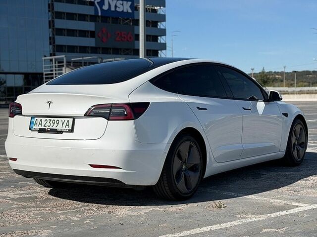 Белый Тесла Модель 3, объемом двигателя 0 л и пробегом 33 тыс. км за 18500 $, фото 5 на Automoto.ua