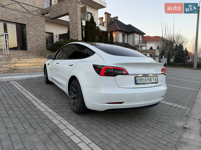 Белый Тесла Модель 3, объемом двигателя 0 л и пробегом 95 тыс. км за 17500 $, фото 17 на Automoto.ua