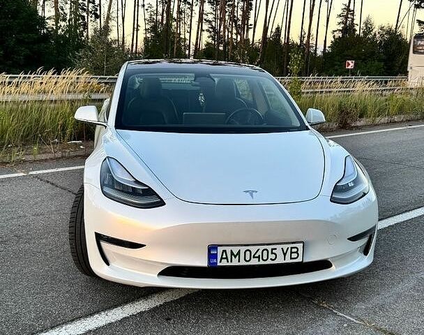 Білий Тесла Модель 3, об'ємом двигуна 0 л та пробігом 134 тис. км за 17700 $, фото 19 на Automoto.ua