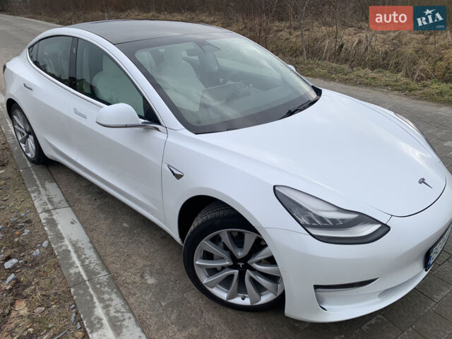 Білий Тесла Модель 3, об'ємом двигуна 0 л та пробігом 97 тис. км за 17100 $, фото 6 на Automoto.ua
