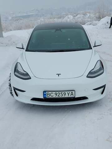 Білий Тесла Модель 3, об'ємом двигуна 0 л та пробігом 130 тис. км за 15500 $, фото 17 на Automoto.ua