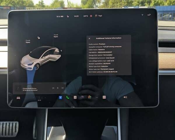 Белый Тесла Модель 3, объемом двигателя 0 л и пробегом 101 тыс. км за 23500 $, фото 20 на Automoto.ua