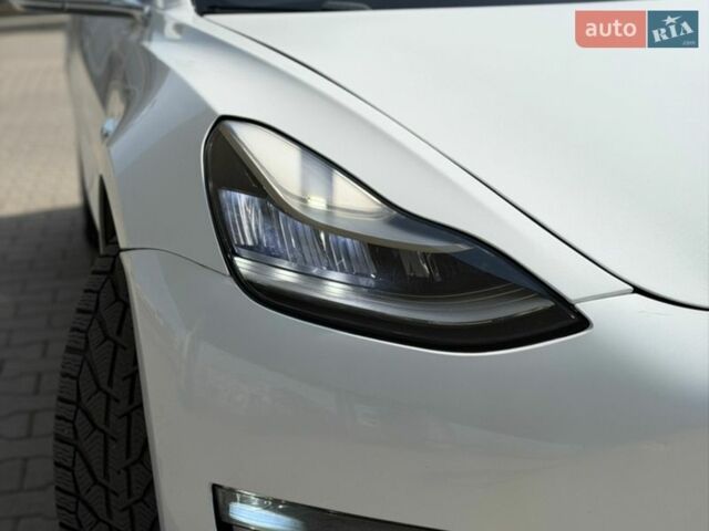 Белый Тесла Модель 3, объемом двигателя 0 л и пробегом 177 тыс. км за 12999 $, фото 18 на Automoto.ua