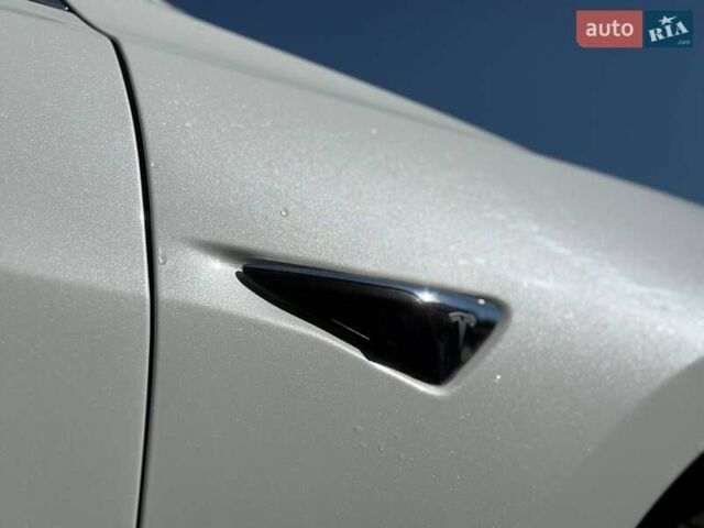 Белый Тесла Модель 3, объемом двигателя 0 л и пробегом 48 тыс. км за 20499 $, фото 11 на Automoto.ua