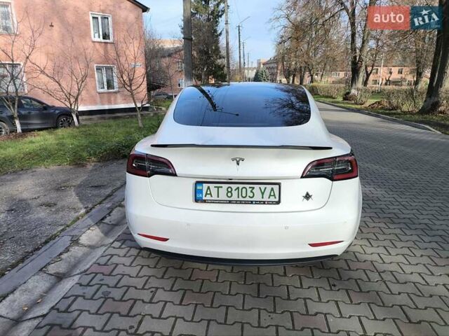 Белый Тесла Модель 3, объемом двигателя 0 л и пробегом 250 тыс. км за 14300 $, фото 2 на Automoto.ua