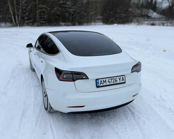 Белый Тесла Модель 3, объемом двигателя 0 л и пробегом 60 тыс. км за 19399 $, фото 16 на Automoto.ua