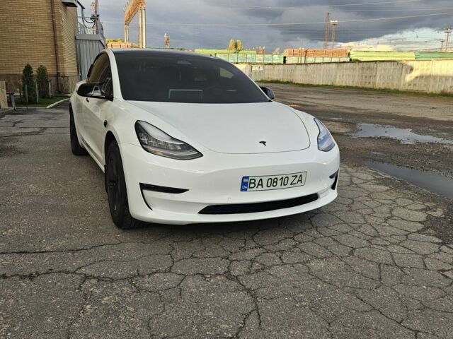 Білий Тесла Модель 3, об'ємом двигуна 0 л та пробігом 78 тис. км за 15300 $, фото 2 на Automoto.ua