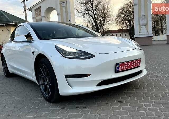 Белый Тесла Модель 3, объемом двигателя 0 л и пробегом 97 тыс. км за 19900 $, фото 13 на Automoto.ua