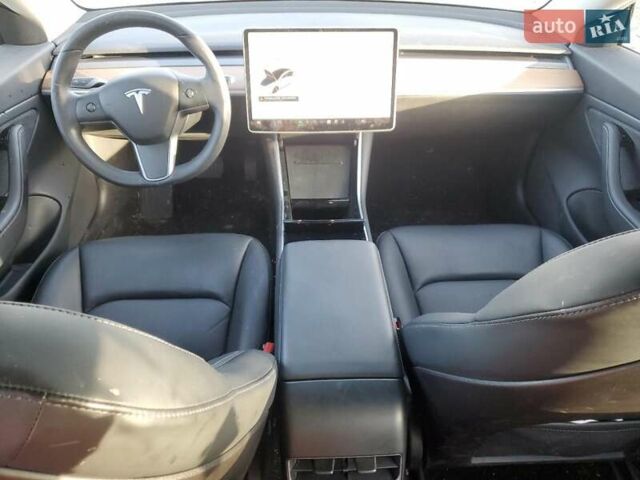 Белый Тесла Модель 3, объемом двигателя 0 л и пробегом 56 тыс. км за 11500 $, фото 7 на Automoto.ua