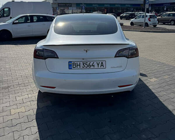 Білий Тесла Модель 3, об'ємом двигуна 0 л та пробігом 100 тис. км за 18499 $, фото 13 на Automoto.ua
