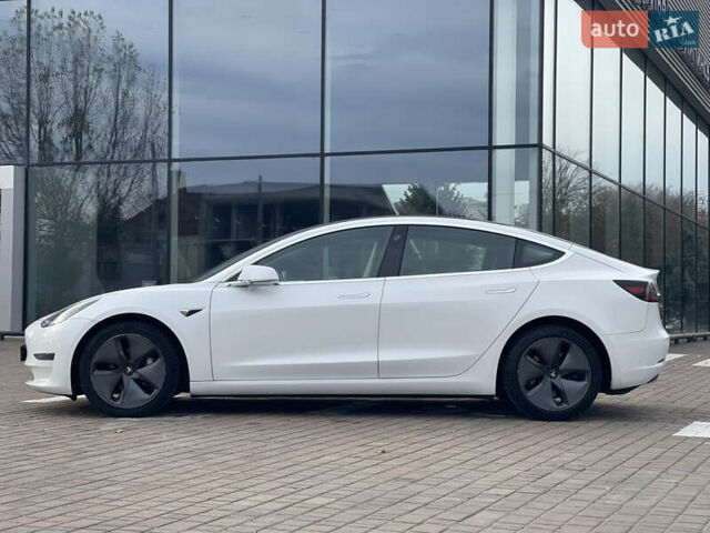 Белый Тесла Модель 3, объемом двигателя 0 л и пробегом 120 тыс. км за 17000 $, фото 6 на Automoto.ua