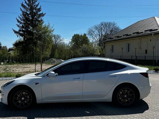 Белый Тесла Модель 3, объемом двигателя 0 л и пробегом 100 тыс. км за 16900 $, фото 13 на Automoto.ua