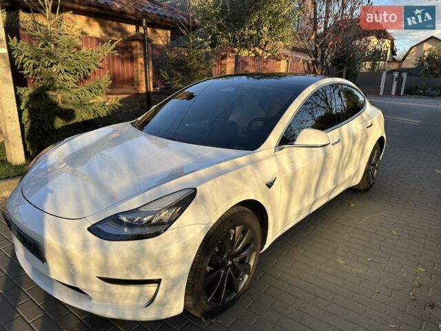 Белый Тесла Модель 3, объемом двигателя 0 л и пробегом 99 тыс. км за 19900 $, фото 39 на Automoto.ua