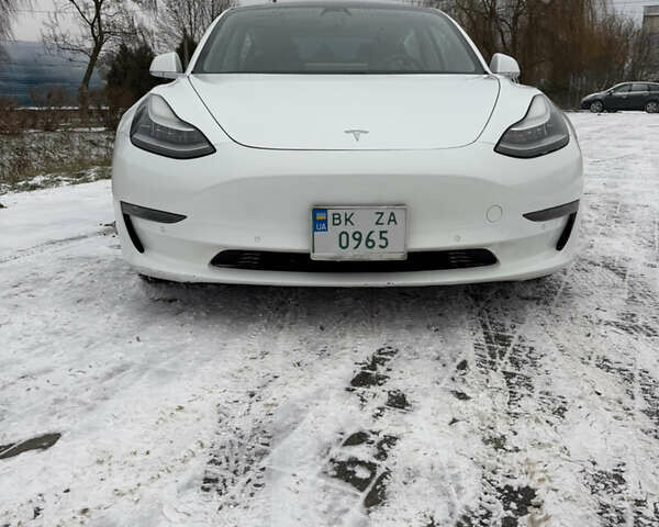 Белый Тесла Модель 3, объемом двигателя 0 л и пробегом 263 тыс. км за 14200 $, фото 2 на Automoto.ua