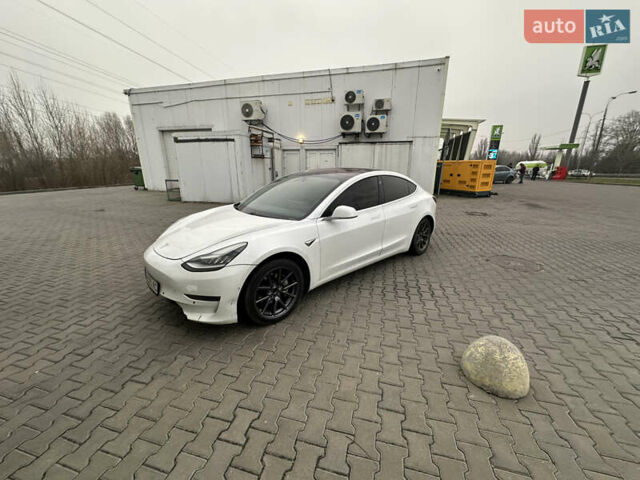 Білий Тесла Модель 3, об'ємом двигуна 0 л та пробігом 111 тис. км за 12700 $, фото 11 на Automoto.ua
