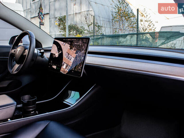 Білий Тесла Модель 3, об'ємом двигуна 0 л та пробігом 146 тис. км за 17500 $, фото 31 на Automoto.ua