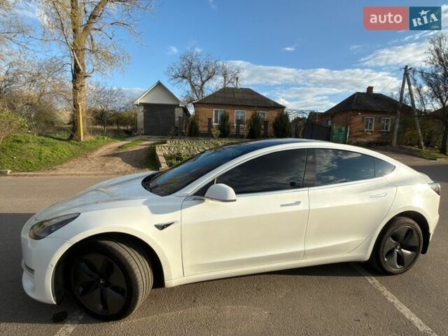 Белый Тесла Модель 3, объемом двигателя 0 л и пробегом 103 тыс. км за 19000 $, фото 4 на Automoto.ua