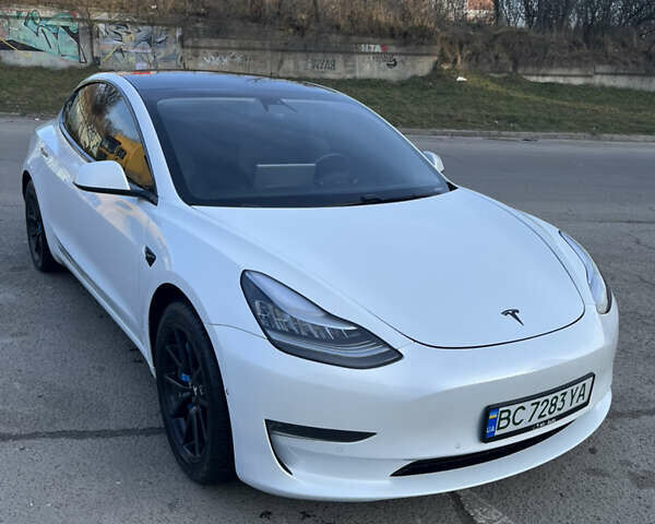 Белый Тесла Модель 3, объемом двигателя 0 л и пробегом 101 тыс. км за 18400 $, фото 10 на Automoto.ua